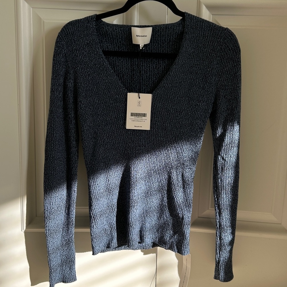 Reformation Valencia Regenerative Merino V-neck Blue - Size M